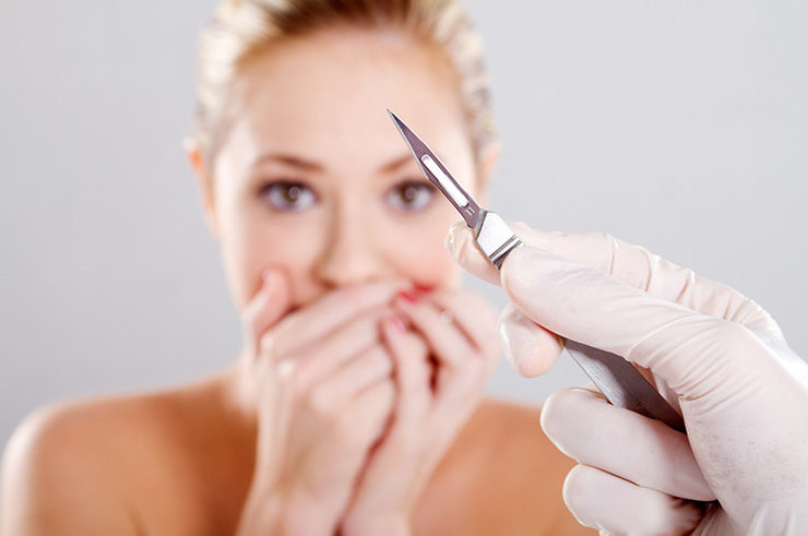 Опасная косметология: 4 популярных процедуры, о вреде которых умалчивают