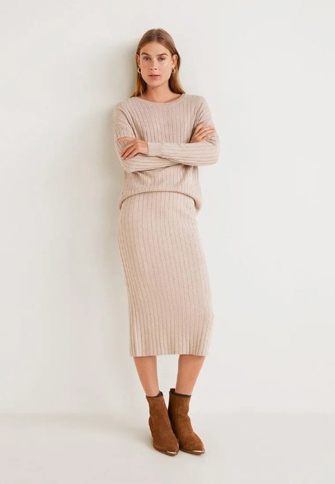 Модно и тепло: 7 идеальных трикотажных юбок на зиму
